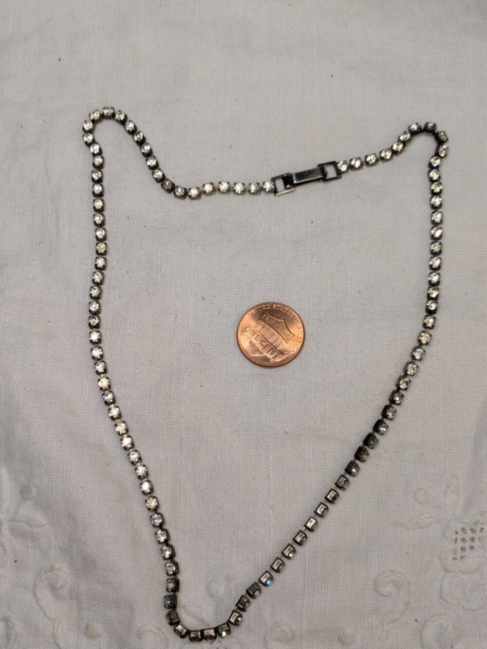 Vintage Silver‑Tone Tennis Necklace – Prong‑Set Crystals – 18"